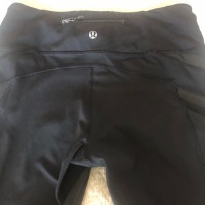 Black  lululemon cropped size 4